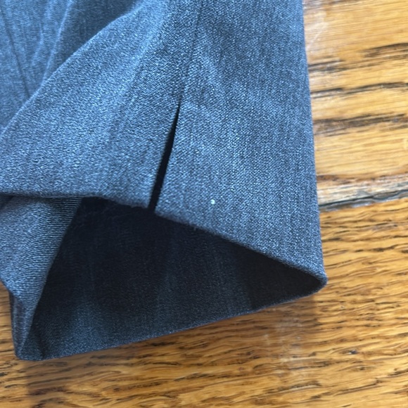 Talbots Chatham Ankle pants in gray,  Side zip. Size 12. Excellent condition. - Picture 12 of 15